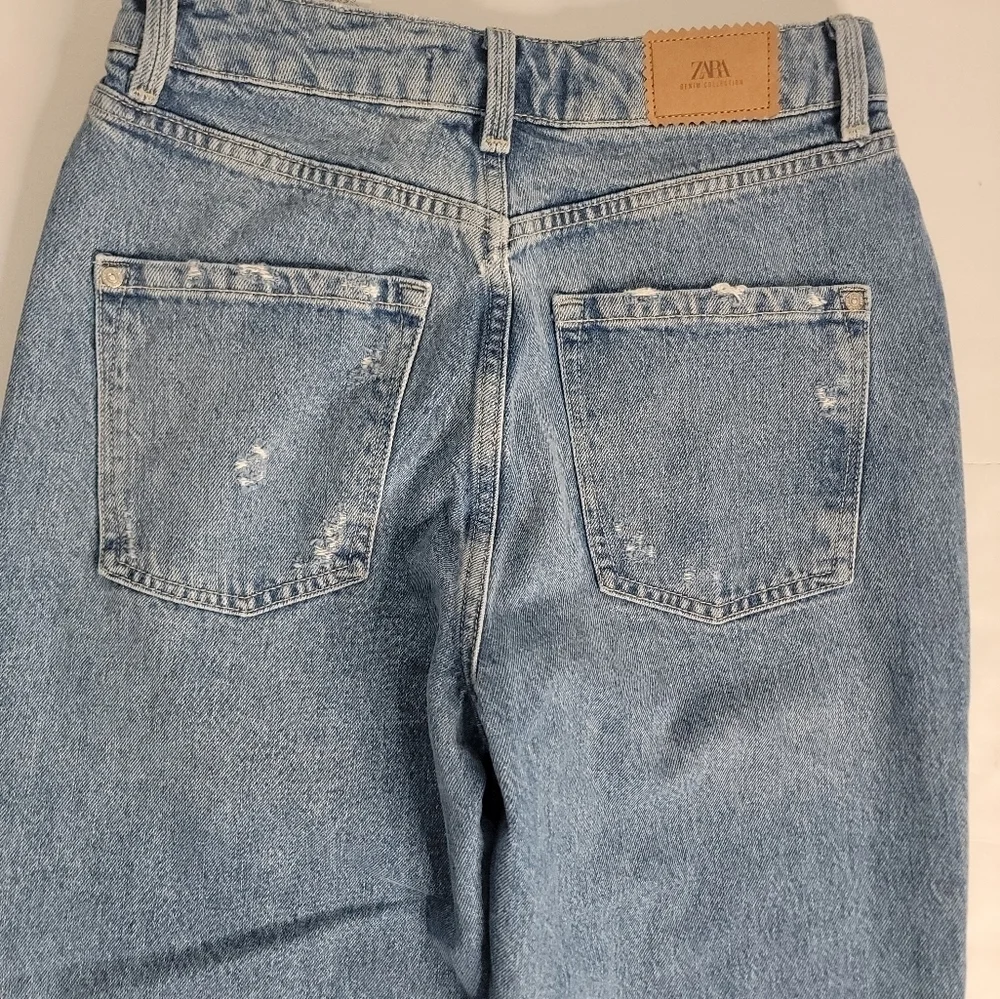 Zara Light-Blue High Rise Distressed Mom Jeans - Picture 3 of 9